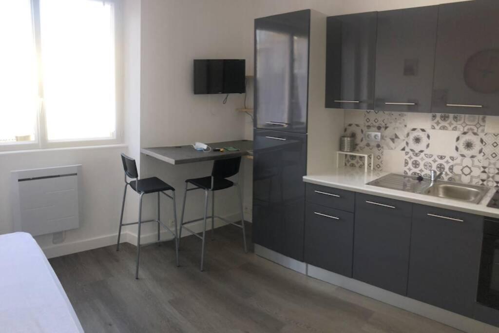 Yannadal/Studio Cosy Avec Vraie Cuisine A Recouvrance/ Proche Tram/Bus Et Proximite Avec L'Arsenal Apartment Brest Exterior photo
